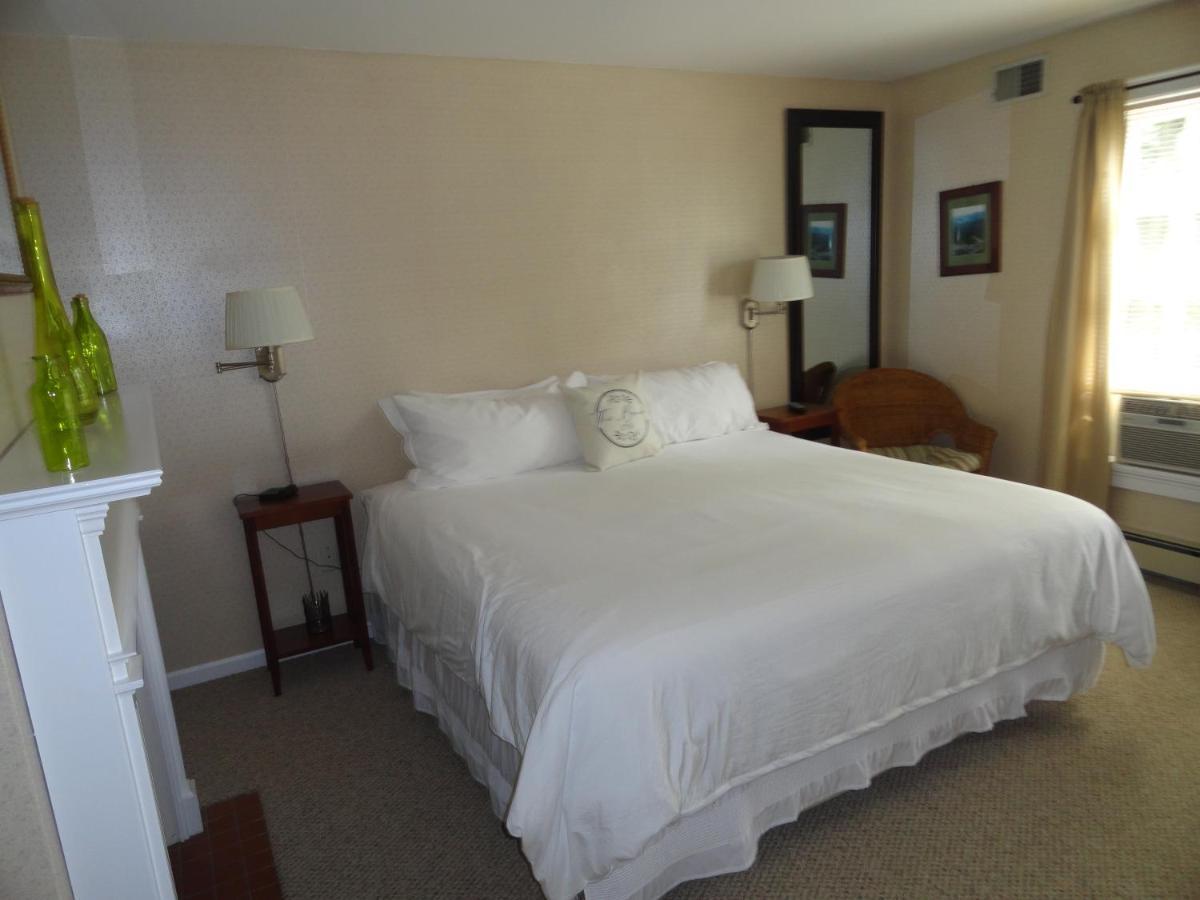 The Bond 1786 Inn (Adults Only) Warrensburg Værelse billede