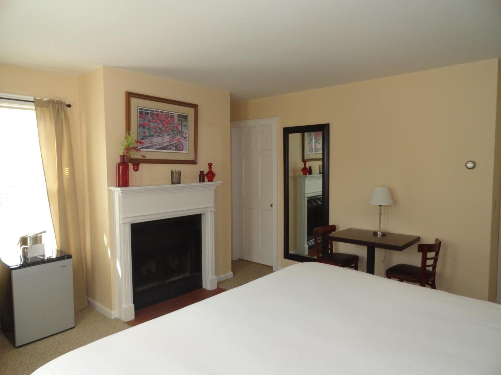 The Bond 1786 Inn (Adults Only) Warrensburg Værelse billede